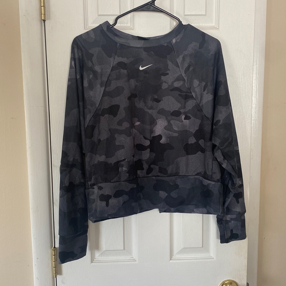 Cropped Nike Camo Sweater